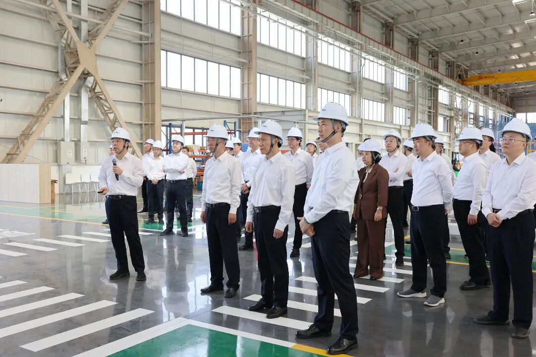 无锡市召开全市经济运行和重大产业项目建设推进会