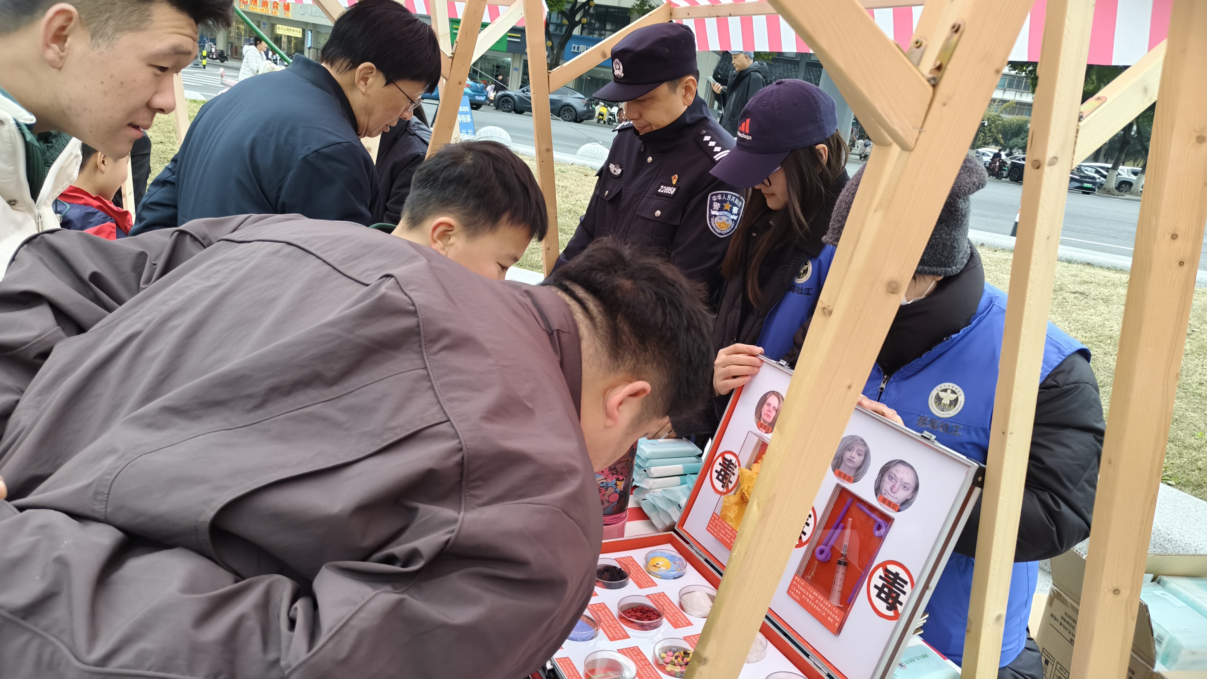 d71245acebc447f697058c58a41b3415.jpg d71245acebc447f697058c58a41b3415.jpg